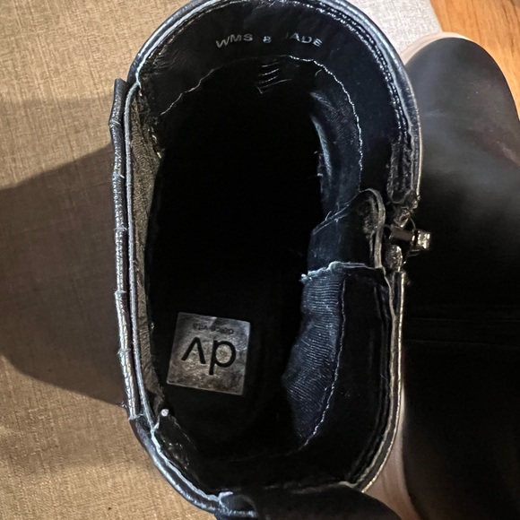 Dolce Vita Caster H2O Booties! - Picture 6 of 7